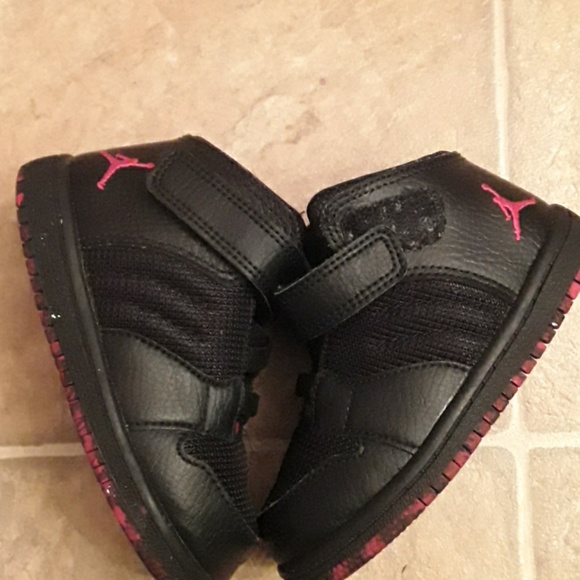 Jordan  sneakers for toddler - Picture 3 of 3